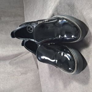 The Wishbone Collection NYLA2 Black Patent Leather Double Zip Shoes VG US6.5
